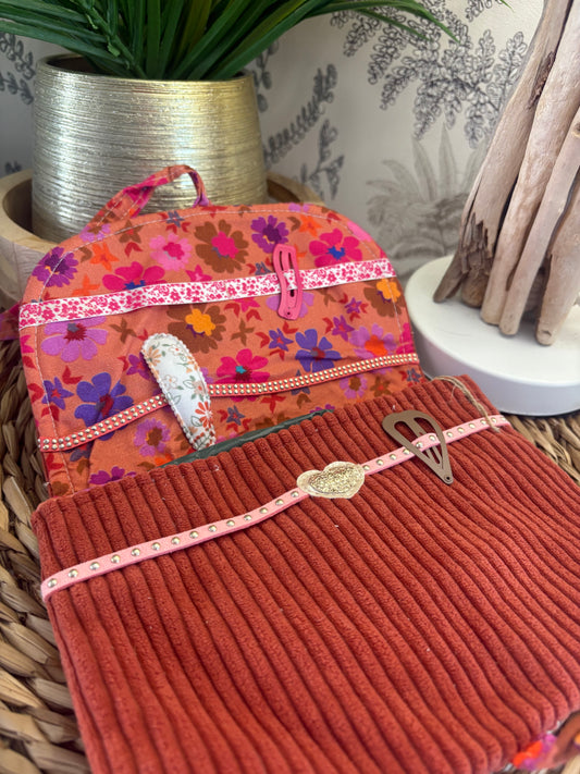 Pochette à barrettes