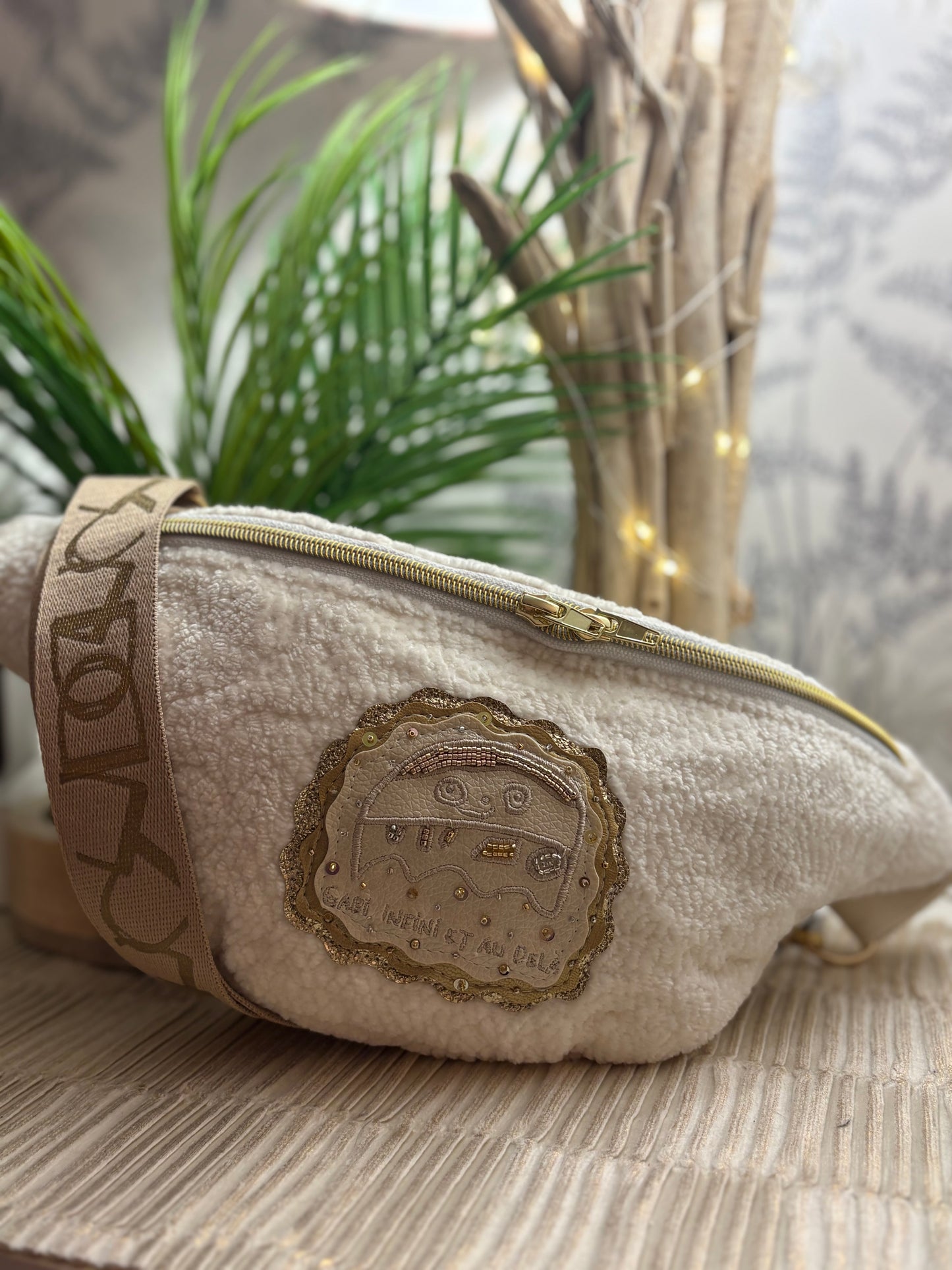 Banane écru signature